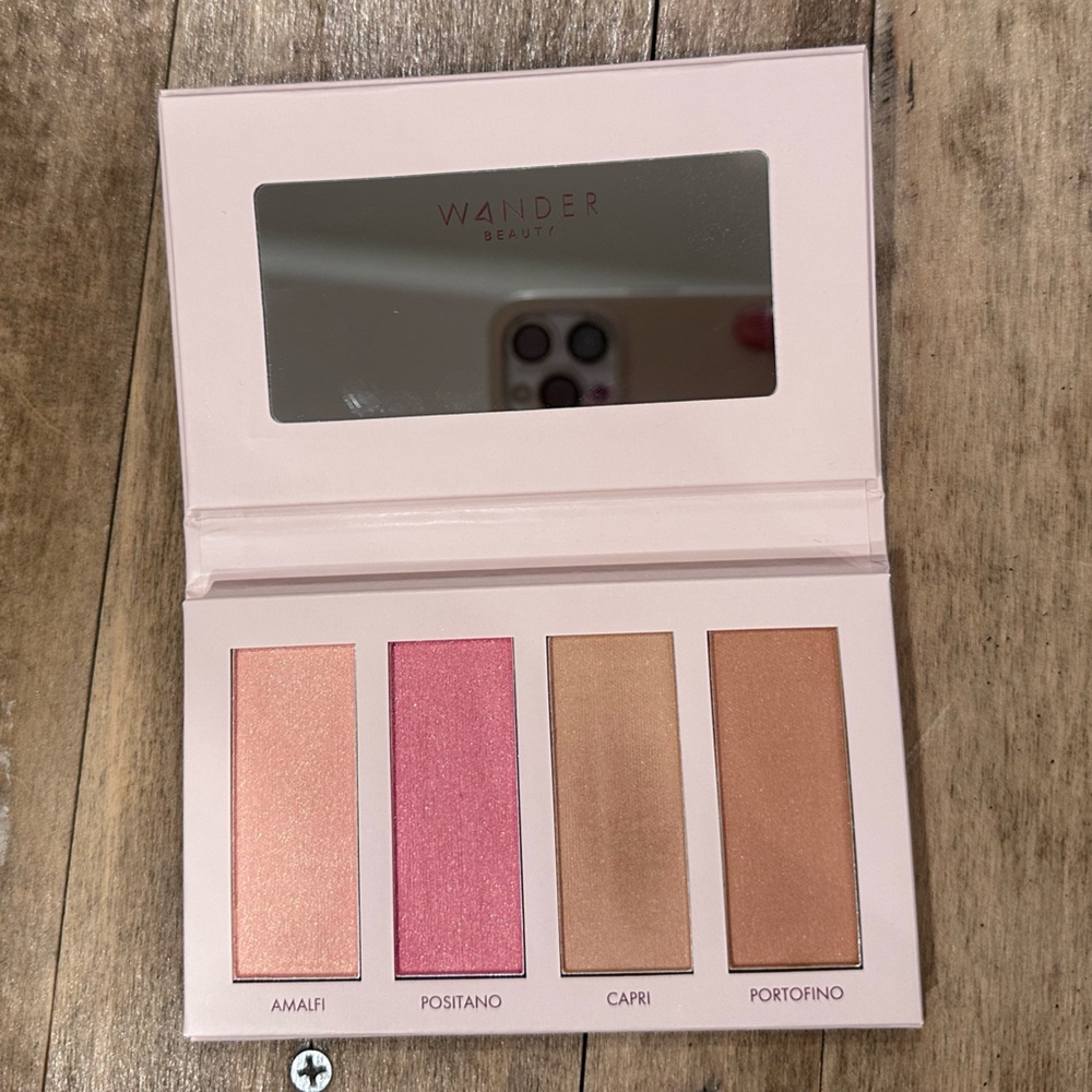 Wander Beauty - Riviera Blush and Bronzer Palette
